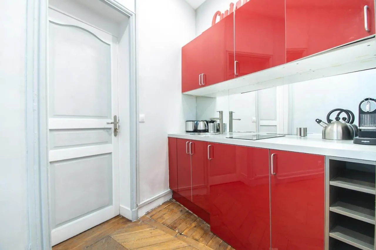 Aparthotel Dreamyflat - Champs Elysees Paryż